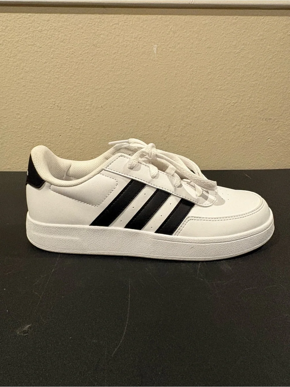 Adidas Breaknet 2.0 Kids White Tennis School Shoes Youth Size 4Y